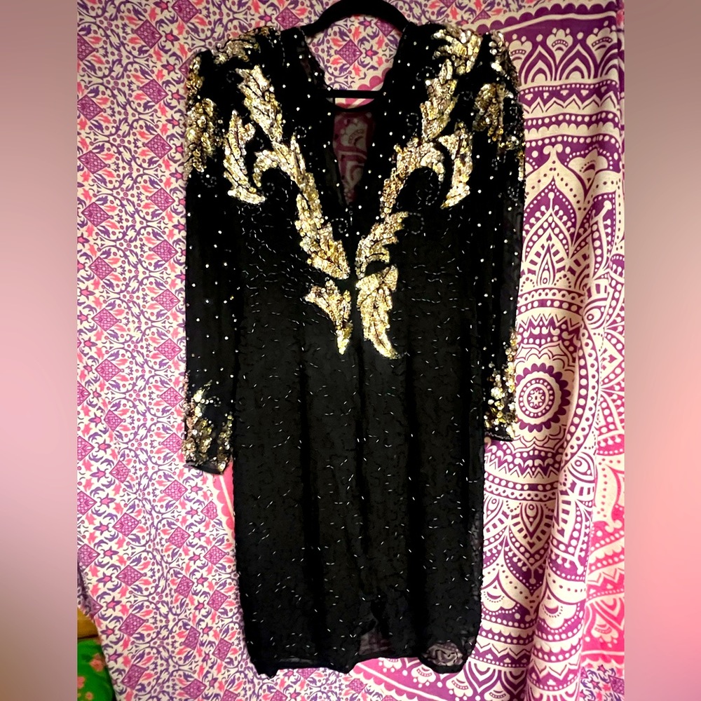 Vintage black cocktail dress for a night out!